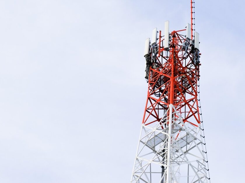 telecommunications-tower-6609433_1280